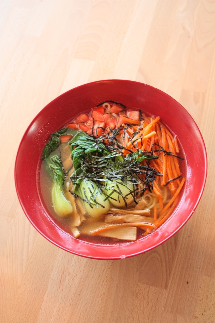 Vegetable Ramen with White Noodles