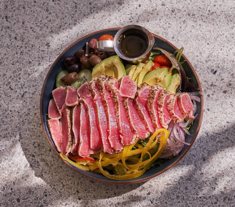 Avocado & Seared Tuna Salad