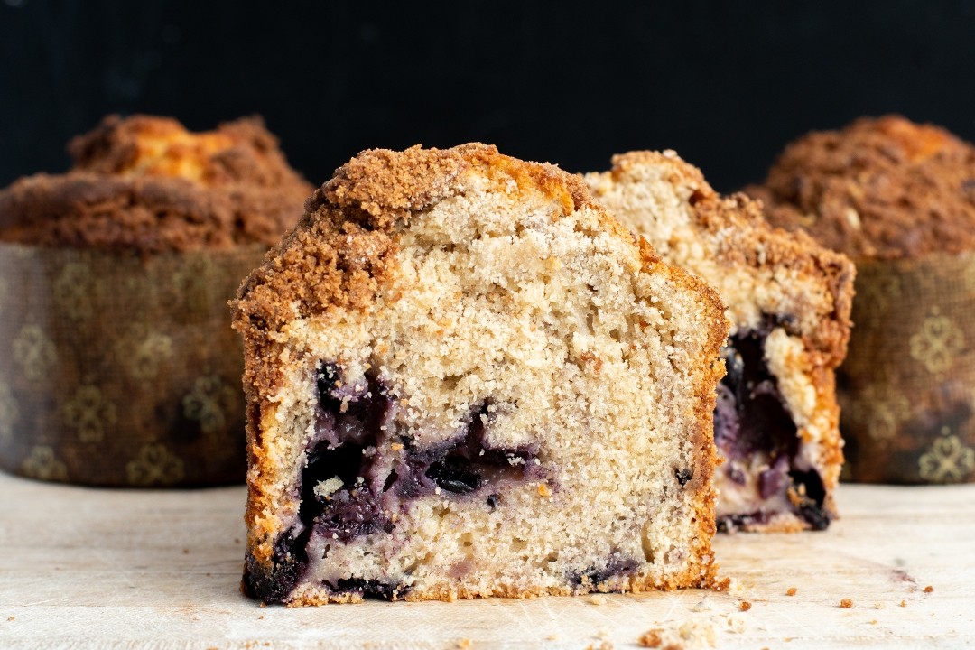 Muffin- Blueberry Buckle