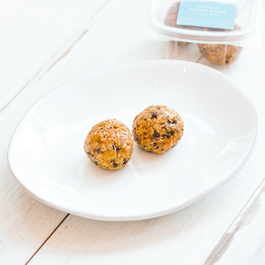 OATMEAL CHOCOLATE PB ENERGY BITES