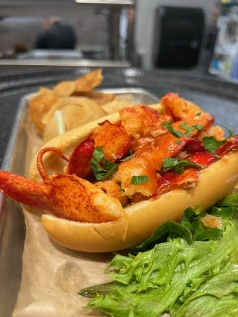CONNECTICUT LOBSTER ROLL
