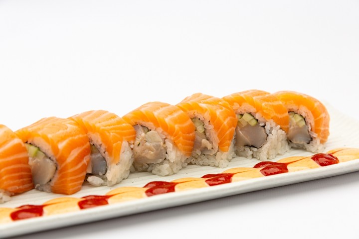 SALMON SPICY SCALLOP ROLL