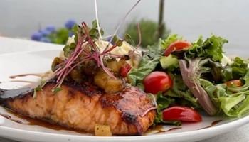 The Beach House Food & Drinks