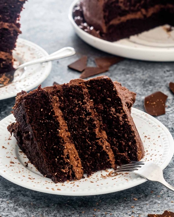 CHOCOLATE CAKE (SLICE )