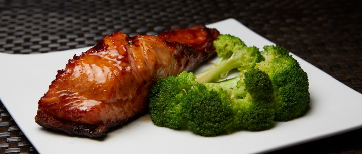 Lunch Grilled Salmon Broccoli