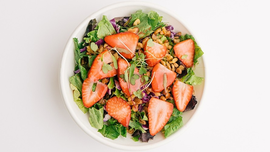 Strawberry Walnut Salad (Vegan)