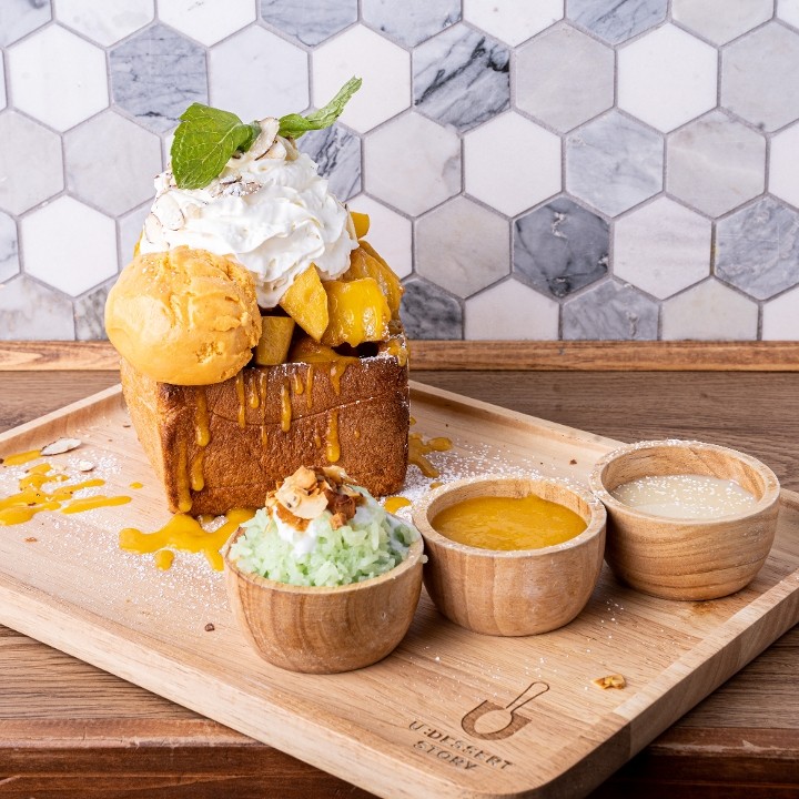 MANGO STICKY RICE TOAST