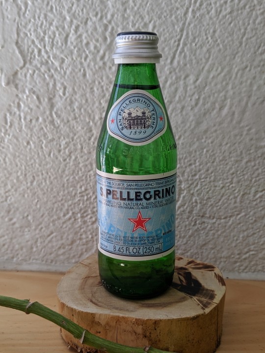 San Pellegrino Sparkling (250 mL)