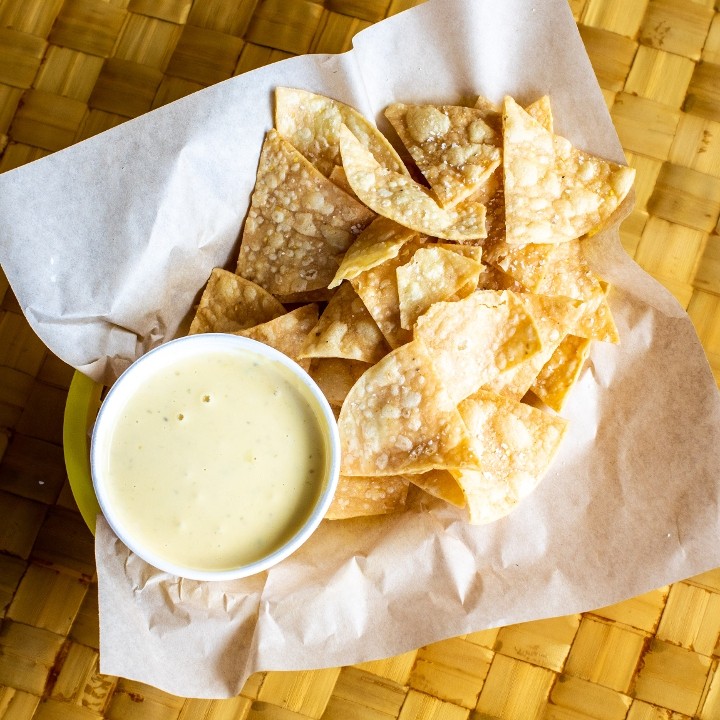 Chips & Queso Lg