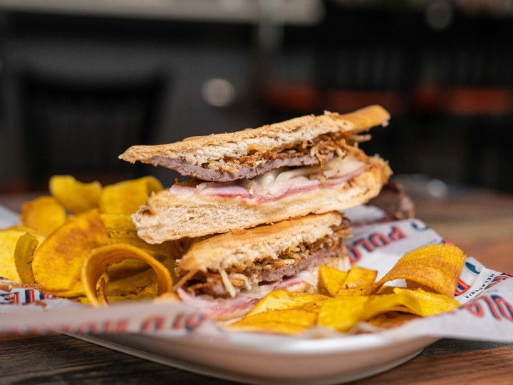 Pan con Bistec Especial