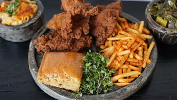 COMMUNITY Kitchen + Taproom