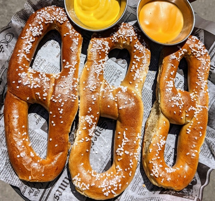 Real Deal Philly Pretzel (3)