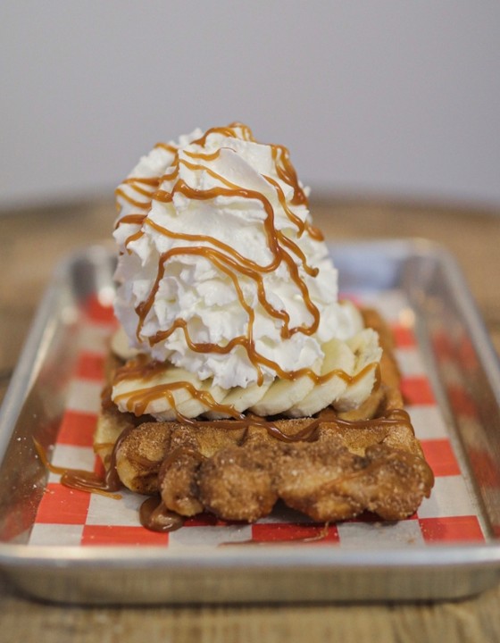 Banana Churro Con Caramel