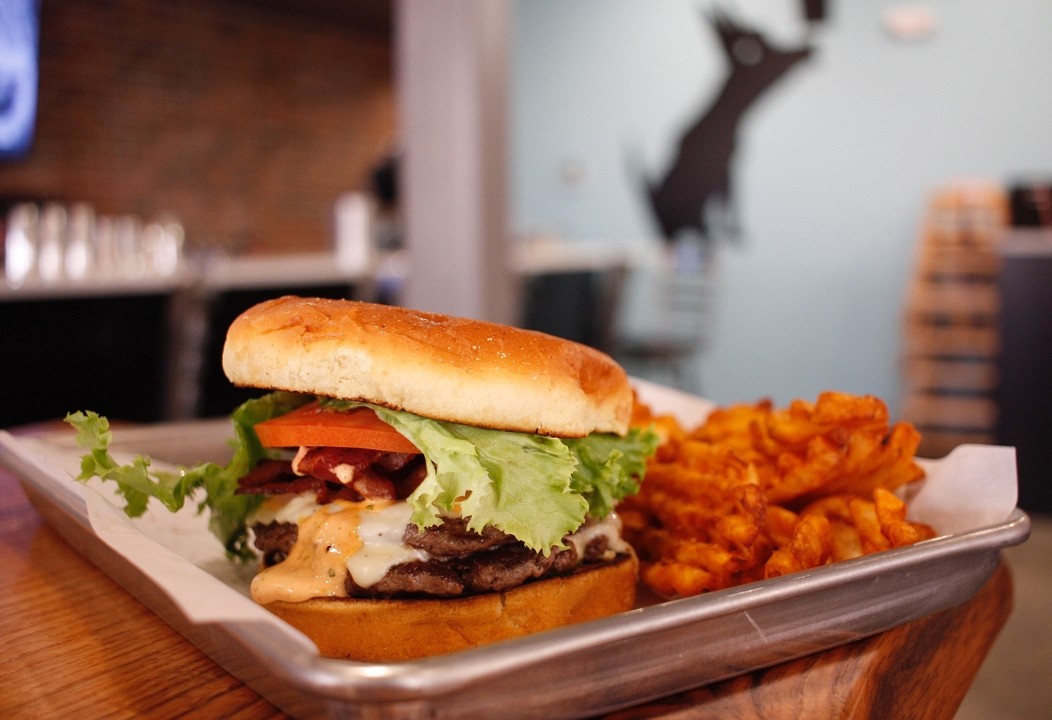 Bourbon Barrel Chili, Burger, Pimento & Beer Cheese Gift Box