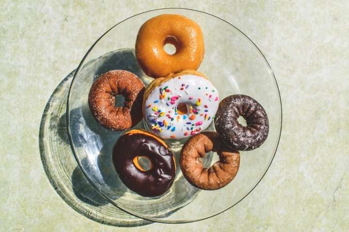 6 Pack Classic Doughnuts