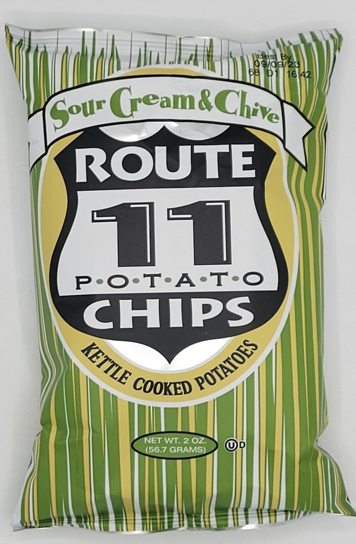 Fox Family Sour Cream & Chive Potato Chips