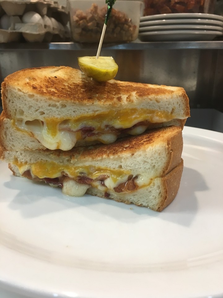 Deluxe Grilled Cheese