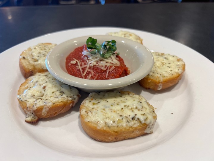 1/2 Cheesey Garlic Bread