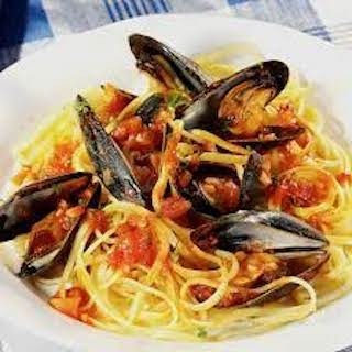Linguine with Muscles