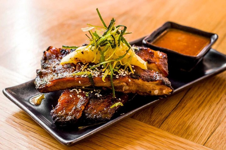BBQ Spare Ribs, Grilled Pineapple
