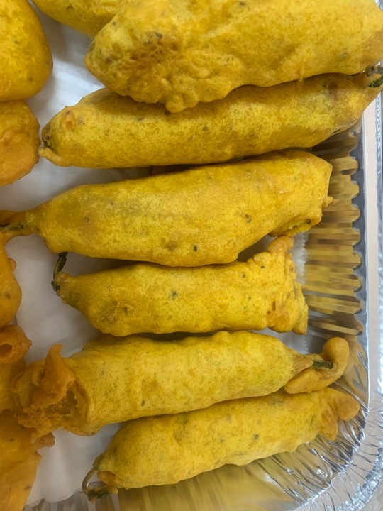 Mirchi Pakoda (4 pcs)