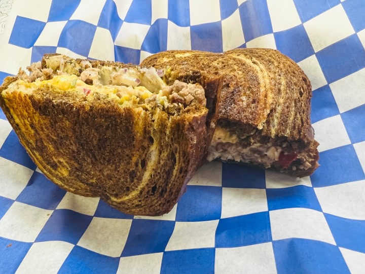 Pedro Piper’s Patty Melt