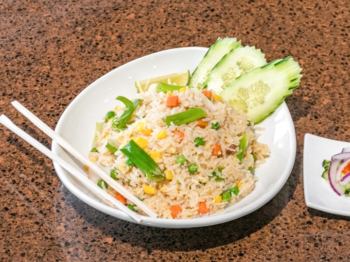 Burmese Htamin Jaw ( Burmese fried rice )