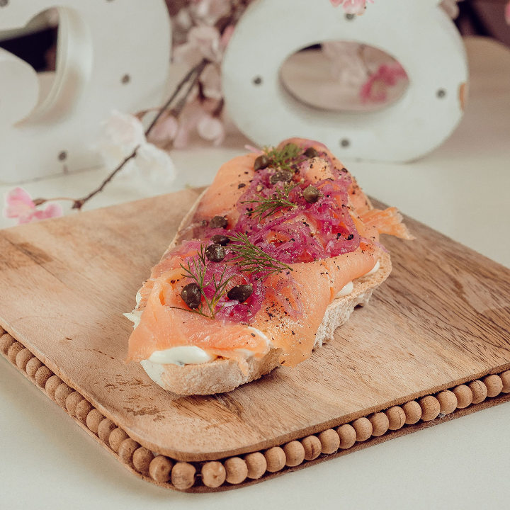 SALMON TOAST