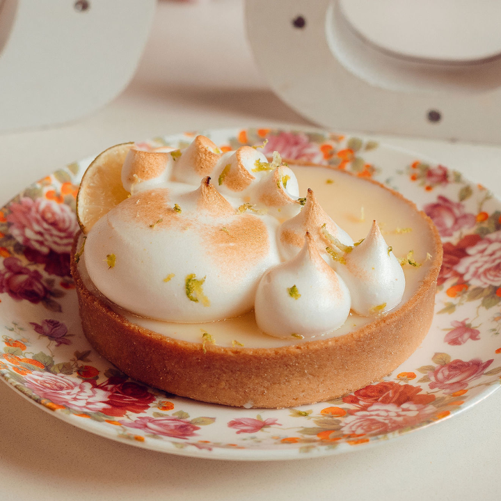 CLASSIC LEMON MERINGUE TART