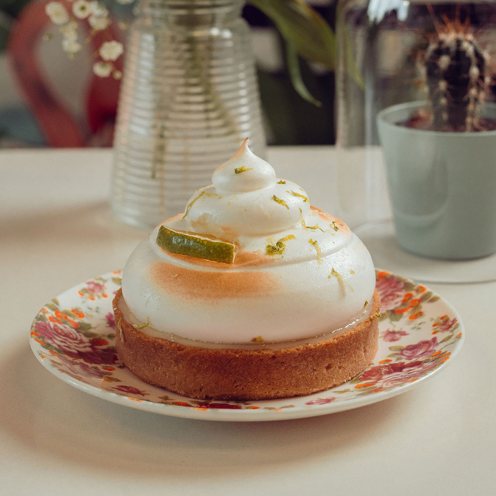 SKY-HIGH LEMON MERINGUE TART