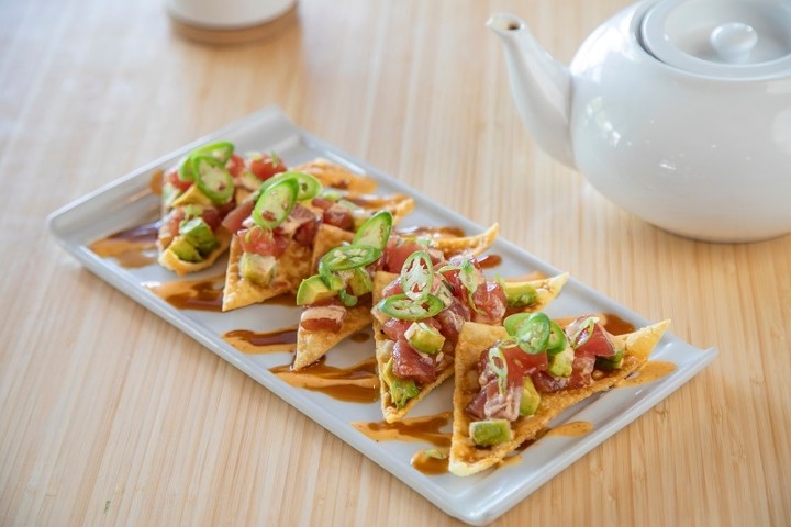 Tuna Poke Nachos