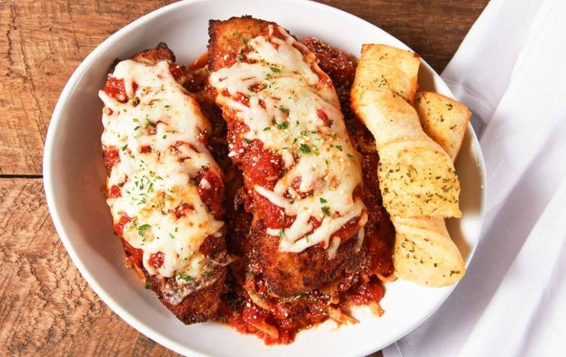 Catering: Chicken Parmesan Tray