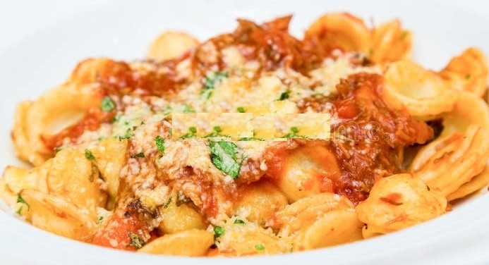 Catering: Cheese Tortellini Tray