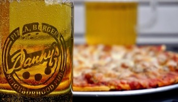 Danny's Pizza & Burger Bar - Chicago
