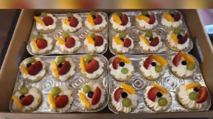 fruit cupcakes (24)