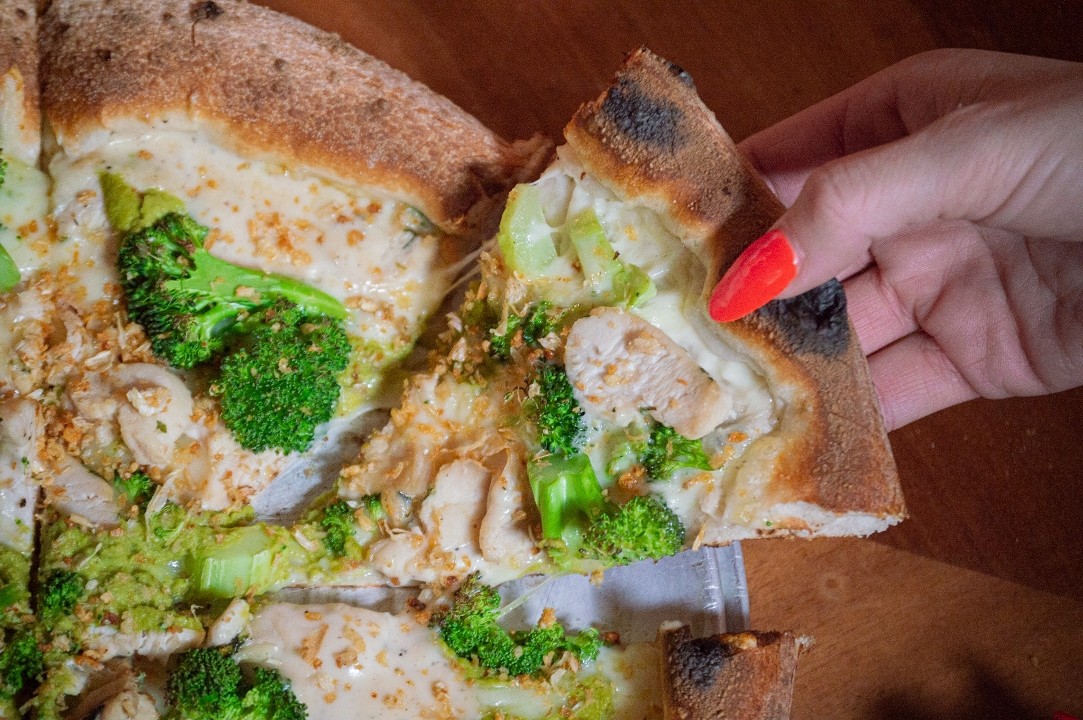 Chicken & Broccoli Pizza
