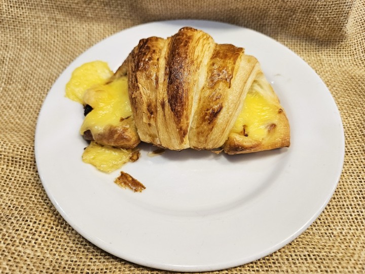 Smoked Turkey and Gouda Croissant