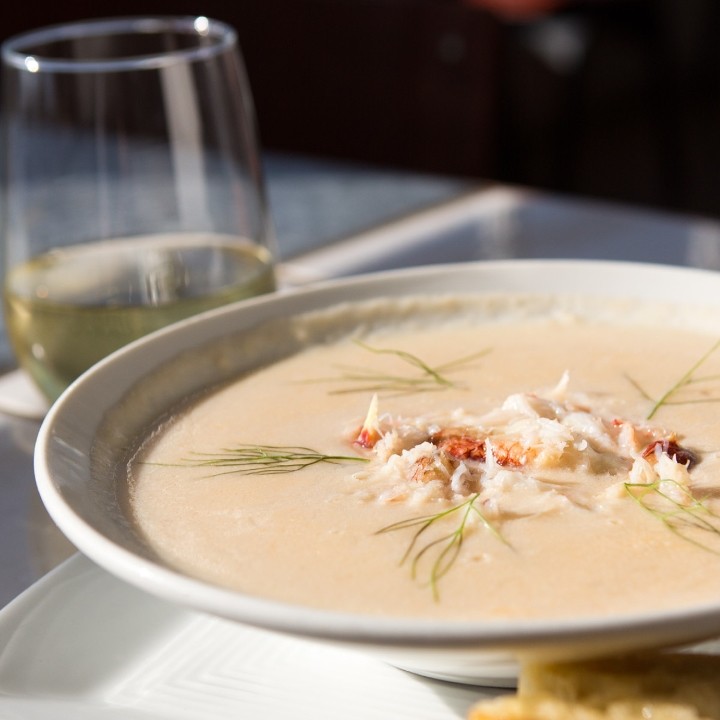 Roasted Garlic & Dungeness Crab Soup - BOWL