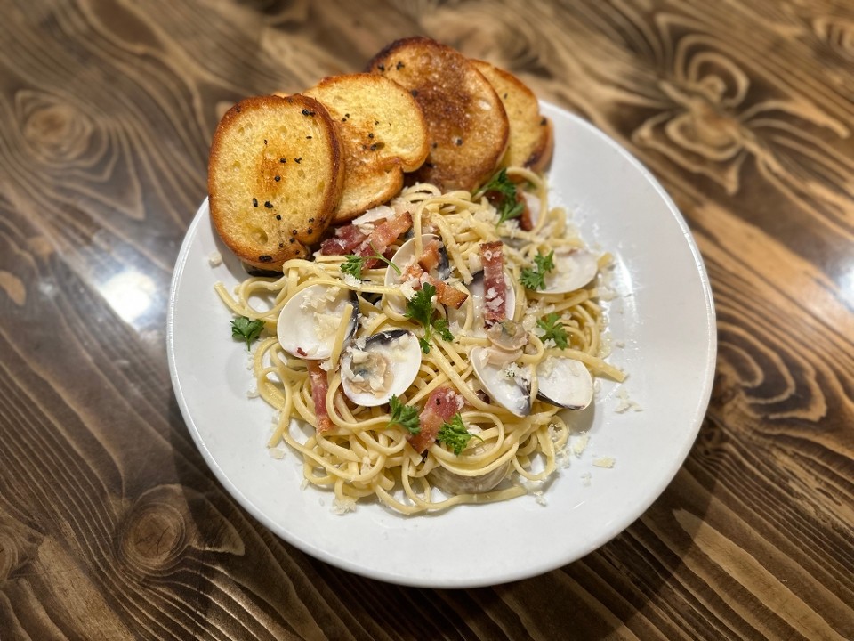 Clams with Linguine and Pancetta