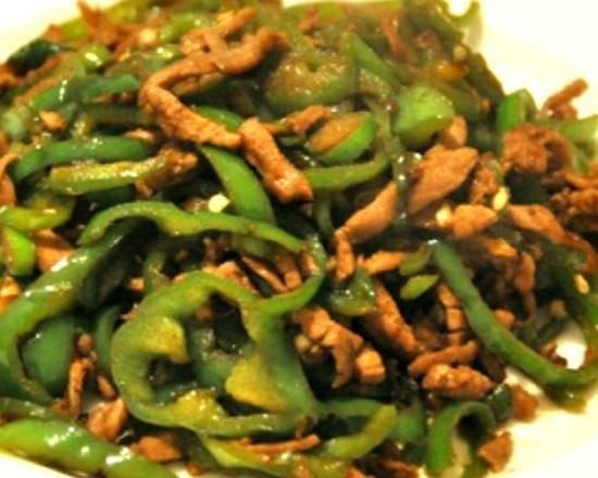 JULIENNE PORK WITH SPICY GREEN PEPPERS 爆炒尖椒肉丝