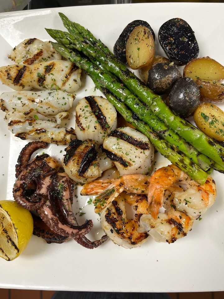 Mixed Seafood Grill