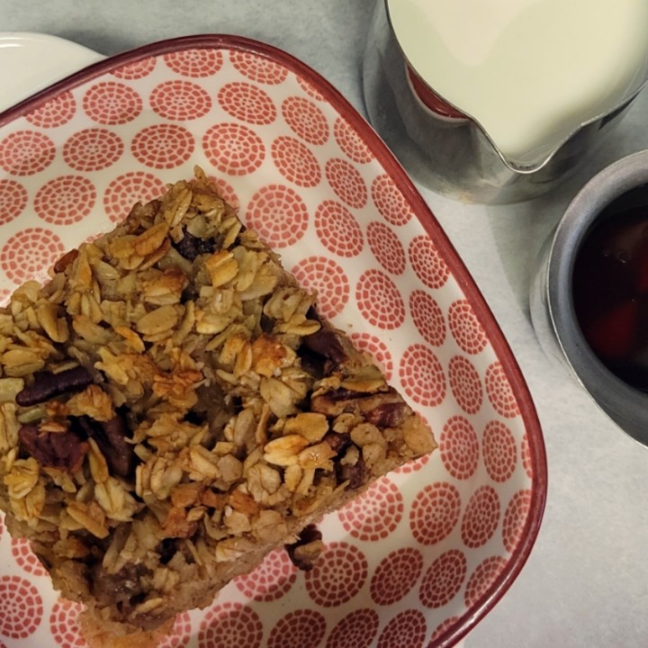 BAKED OATMEAL WITH LOCALLY SOURCED PURE MAPLE SYRUP