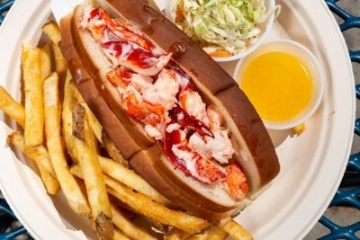 100% Real Lobster Roll (Hot)