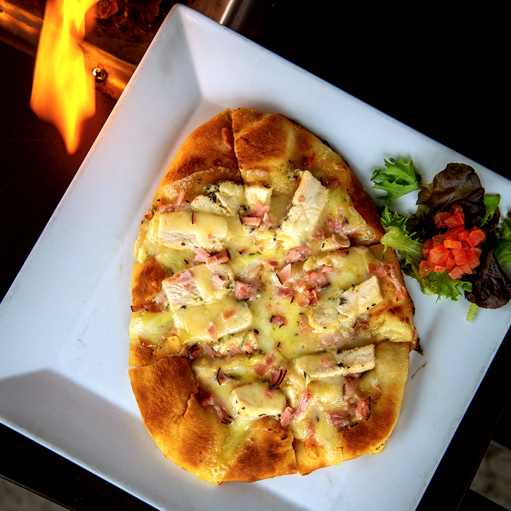 Chicken Cordon Bleu Flatbread