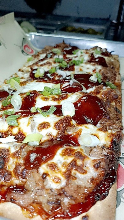 BBQ PULLED PORK FLATBREAD