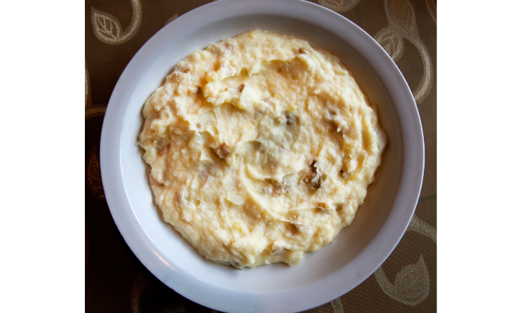 1/2 Pan Smashed Potatoes and Gravy