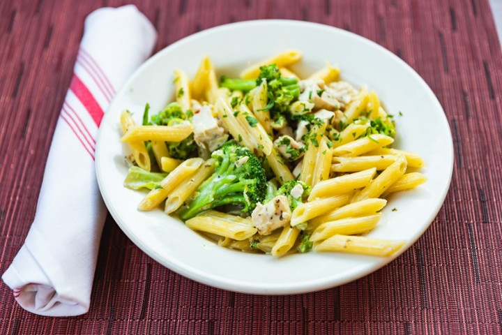 Penne, Broccoli & Chicken