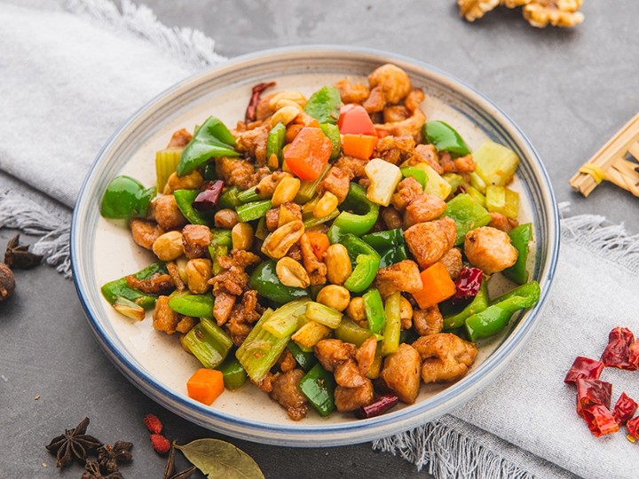 宫保鸡 Kung Pao Chicken