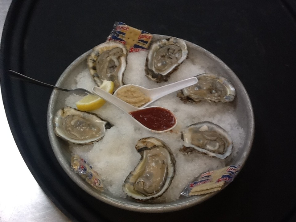1/2 Raw Oysters
