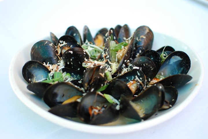 Coconut Curry Mussels